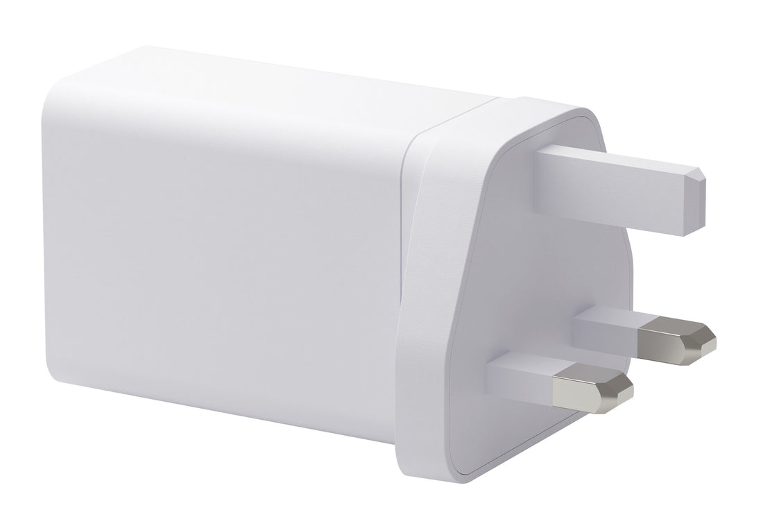 dbramante1928 IT - UK W. Charger - 2xUSB-C 70W + 1xUSB-A - WHT - image 2