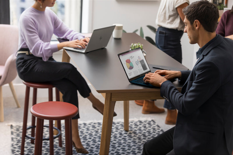 HP EliteBook 1040 14 G10 Intel® Core™ i5 i5-1335U Laptop 35.6 cm (14") WUXGA 16 GB DDR5-SDRAM 512 GB SSD Wi-Fi 6E (802.11ax) Windows 11 Pro Silver