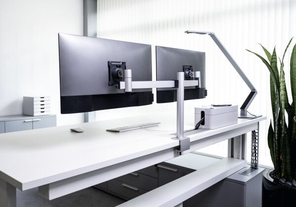 Durable Monitor mount for 2 screens - image 9