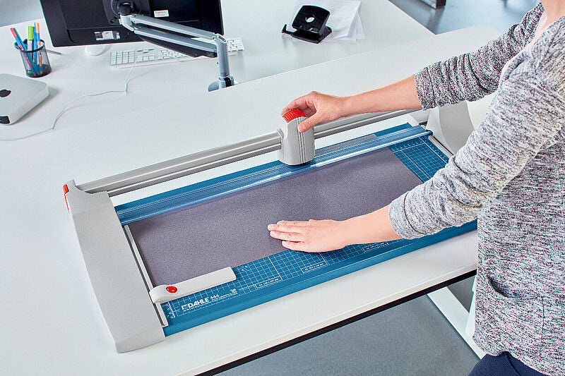 Dahle 444 PREMIUM paper cutter 67 cm 30 sheets - image 6