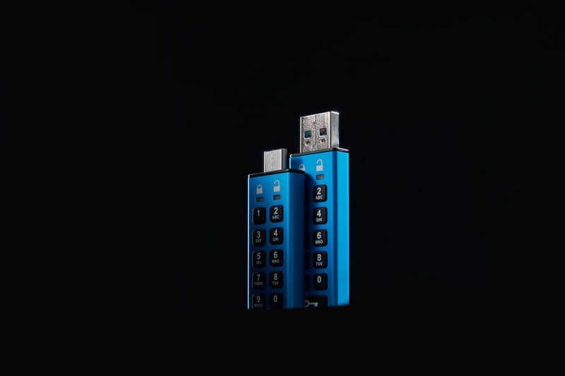 Kingston Technology IronKey 128GB Keypad 200, FIPS 140-3 Lvl 3 AES-256 Hardware Encrypted