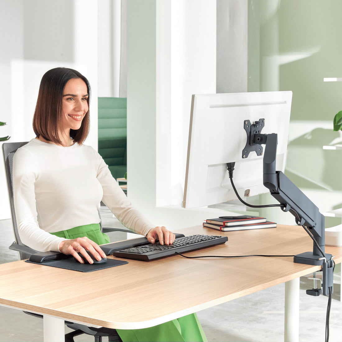 Leitz Ergo Space Saving Single Monitor Arm - image 2