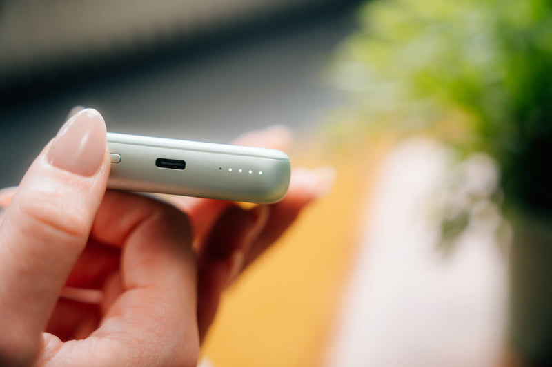 Verbatim Charge 'n' Go Magnetic Wireless Power Bank 10000mAh Green