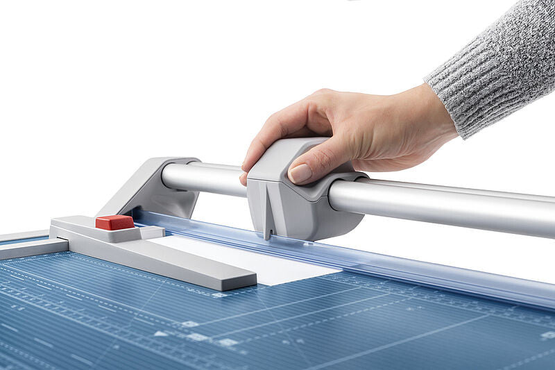 Dahle 550 paper cutter 20 sheets