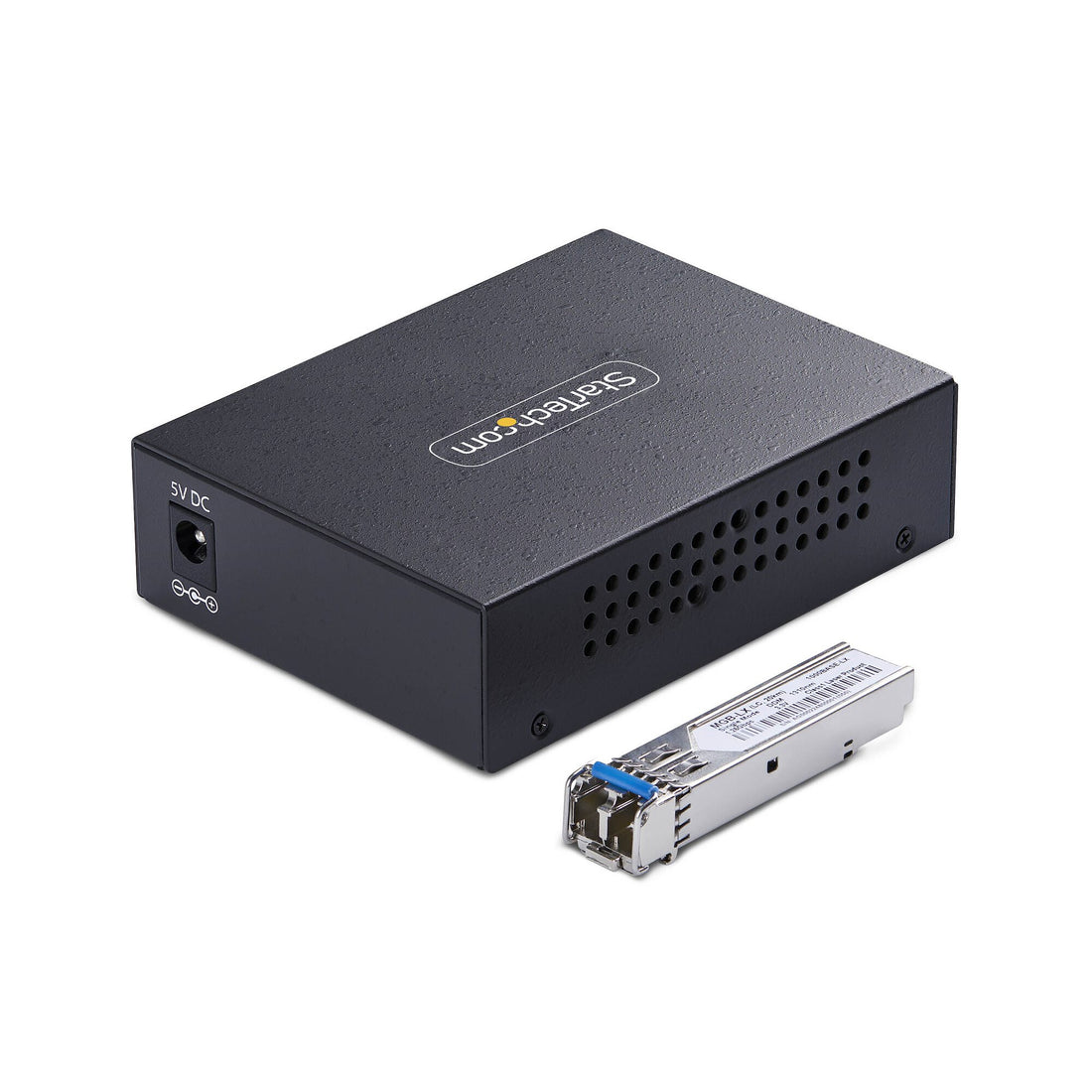 StarTech.com Single-Mode (SM) LC Fiber Media Converter for 10/100/1000 Networks, Standalone Gigabit Ethernet - image 2