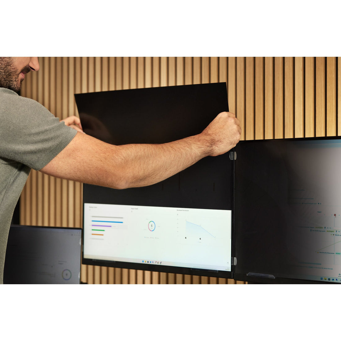 Kensington 2-way Removable Privacy Screen Filter for 19" Monitors 5:4 - image 3