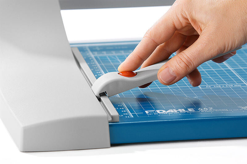 Dahle 440 paper cutter 3.5 mm 35 sheets - image 4