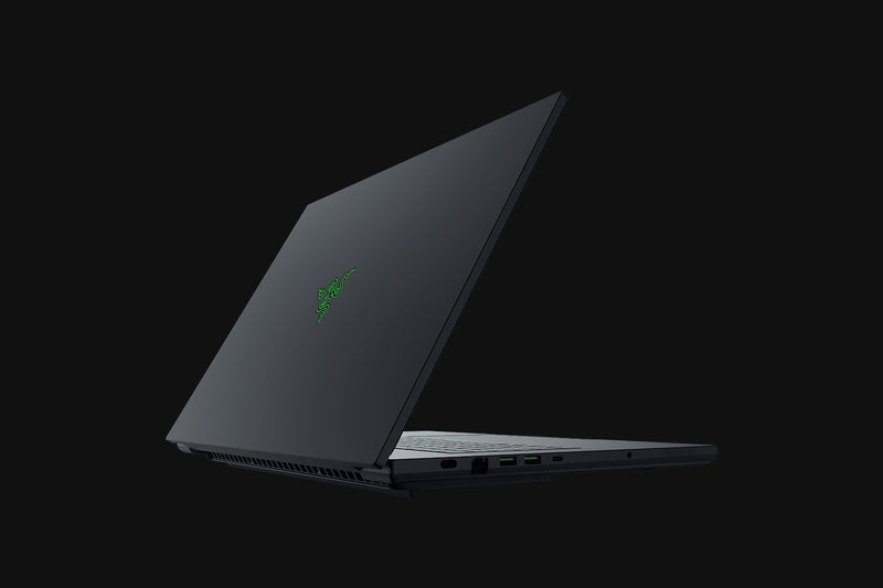 Razer Blade 18 Intel Core Ultra 9 275HX Laptop 45.7 cm (18") UHD+ 64 GB DDR5-SDRAM 4 TB SSD NVIDIA GeForce RTX 5090 Wi-Fi 7 (802.11be) Windows 11 Home Black