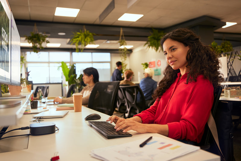 HP 725 Multi-Device Rechargeable Wireless Keyboard