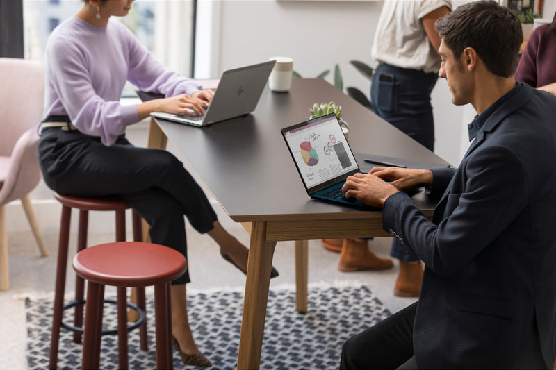 HP EliteBook 830 G7 Intel® Core™ i5 i5-10210U Laptop 33.8 cm (13.3") Full HD 16 GB DDR4-SDRAM 256 GB SSD Wi-Fi 6 (802.11ax) Windows 10 Pro Silver