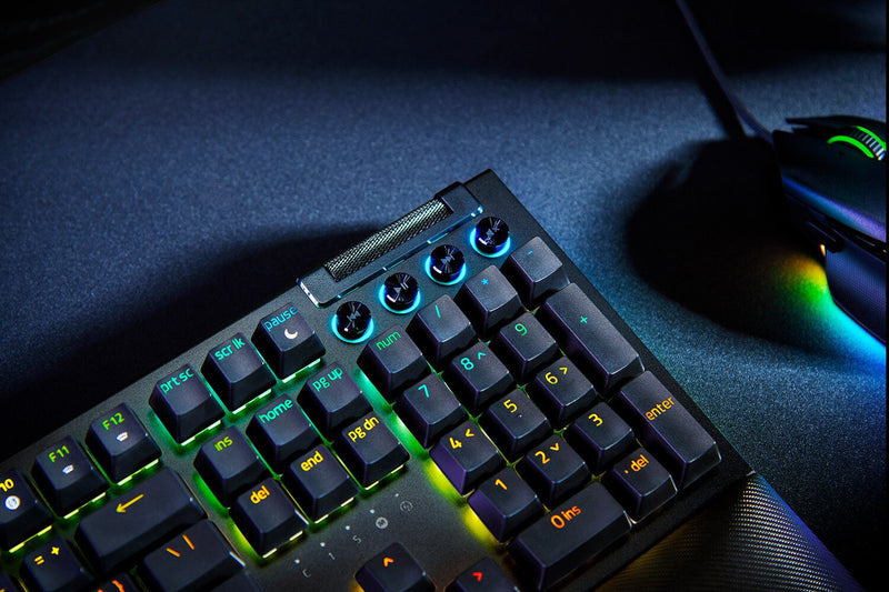 Razer BlackWidow V4 keyboard Gaming USB QWERTY UK International Black