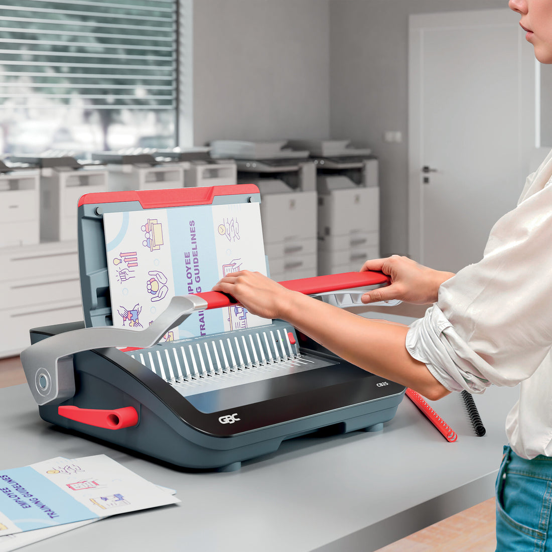 GBC CombBind CB25 Manual Binding Machine - image 2