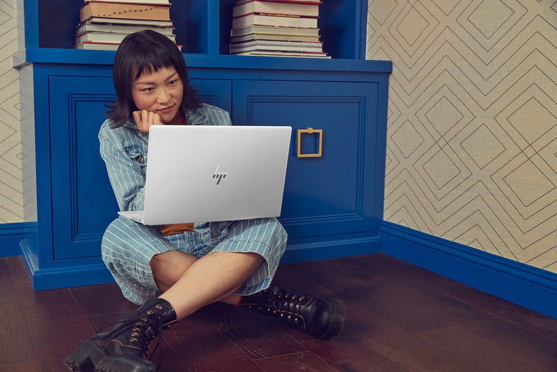 HP ENVY 15-ep0011na Intel® Core™ i7 i7-10750H Laptop 39.6 cm (15.6") Touchscreen Full HD 16 GB DDR4-SDRAM 512 GB SSD NVIDIA GeForce GTX 1660 Ti Max-Q Wi-Fi 6 (802.11ax) Windows 10 Home Silver