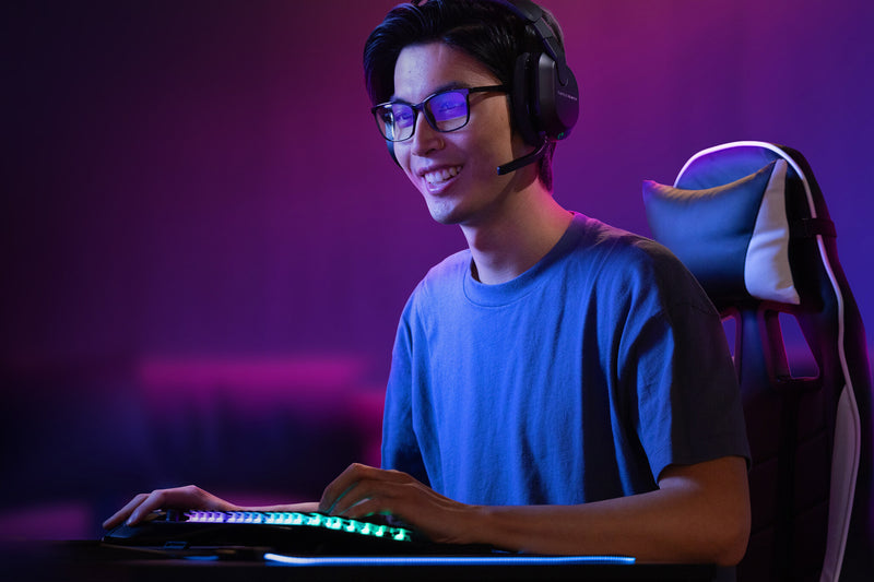 Turtle Beach Stealth 600 Black PC Wireless Gaming Headset with up to 80 hour Battery, 50mm Speakers and Bluetooth for PC, PS5, PS4 and Mobile