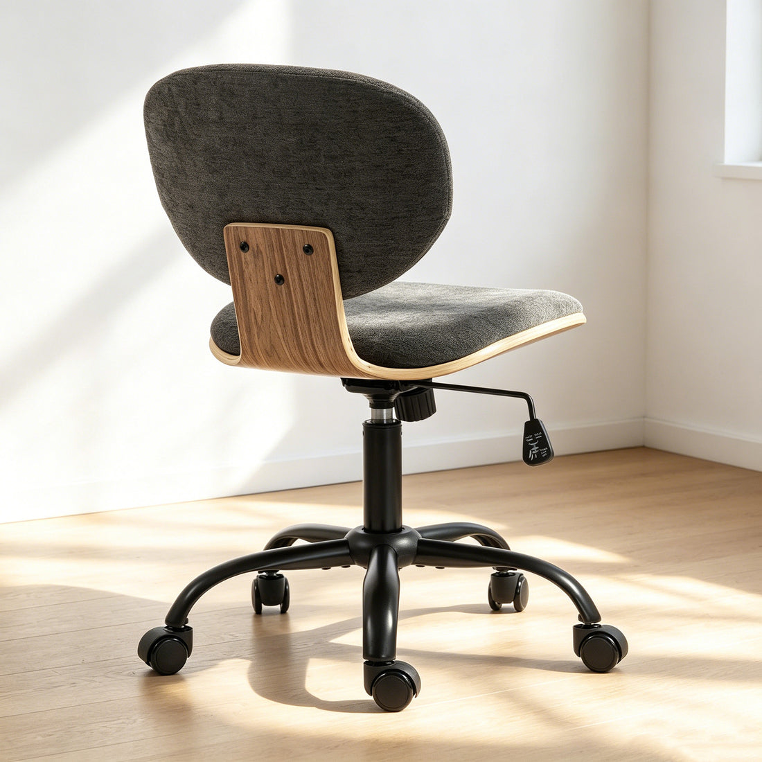 HOMCOM Home Office Desk Chair Rocking Function Ergonomic Swivel Chair with PU Wheels, Grey